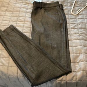 Never worn!! Skinny dress pant